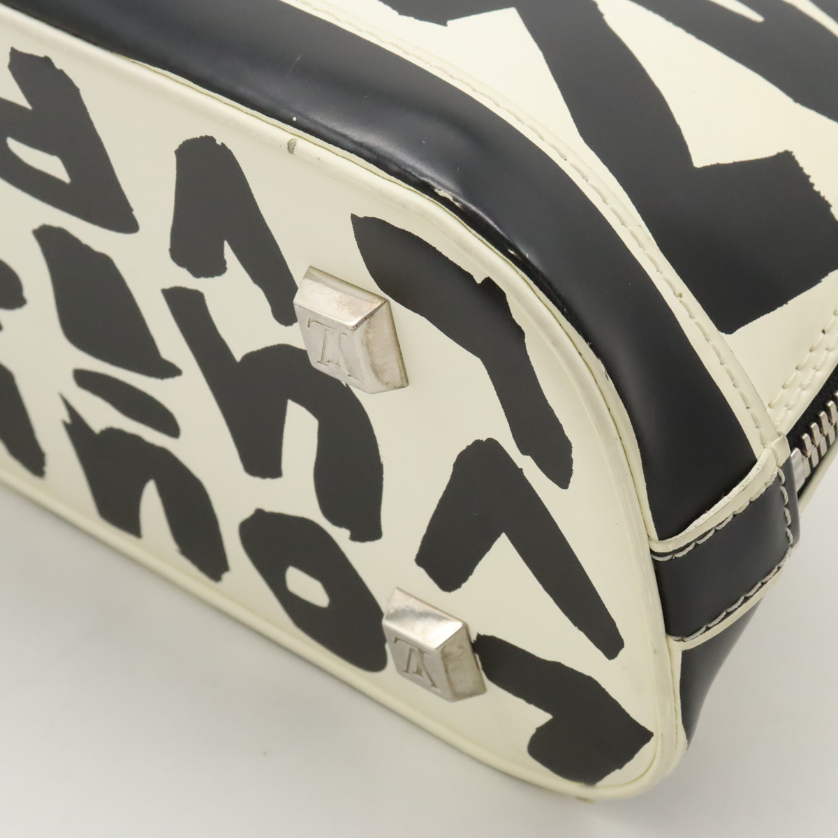 LOUIS VUITTON ルイ ヴィトン グラフィティ アルマ ホリゾンタル LOUIS VUITTON ルイ ヴィトン グラフィティ アルマ ホリゾンタル