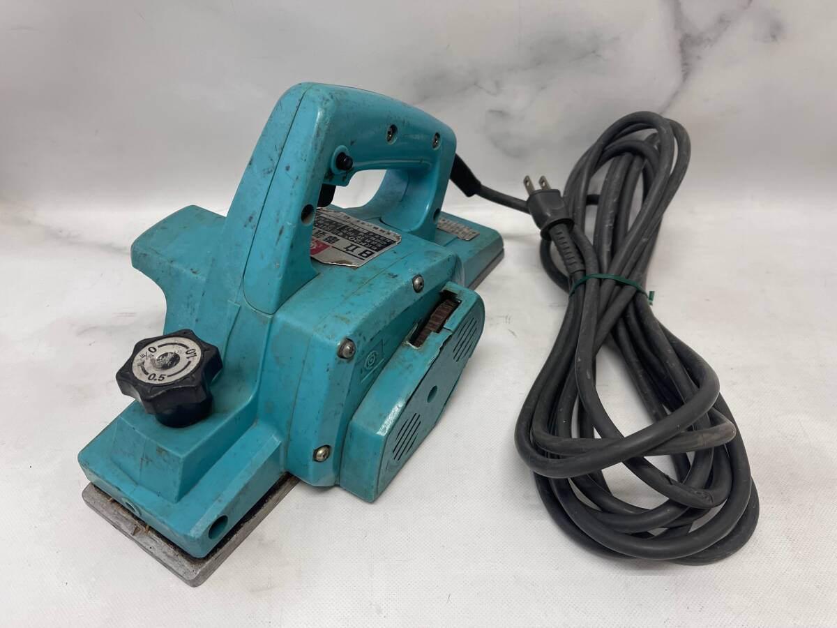 中古品 日立 電気かんな F20 カンナ 工具 電動工具 大工道具 研磨機 通電確認済み 管理DK1203
