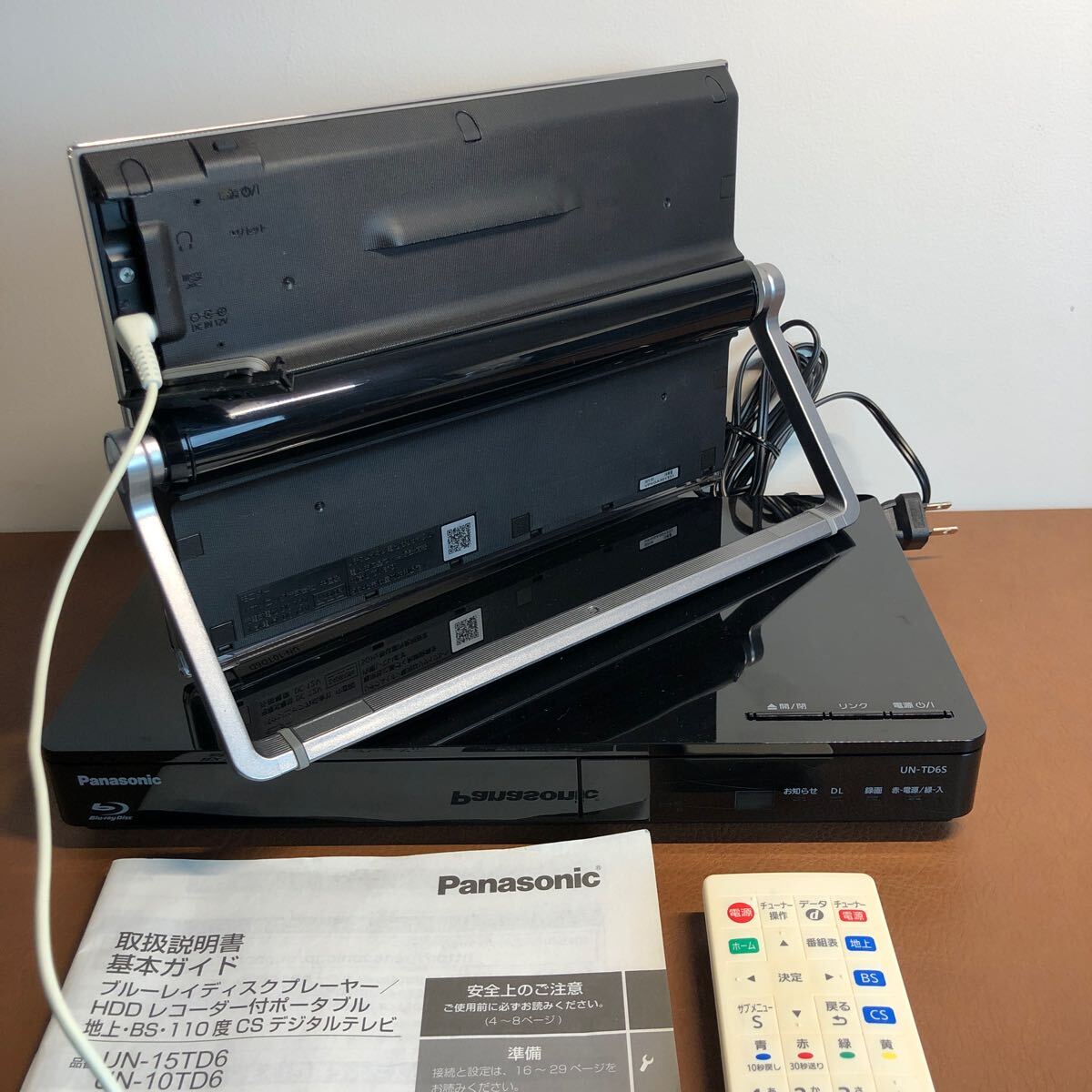 Panasonic パナソニック UN-10TD6-K プライベート・ビエラ 10V型 Panasonic パナソニック UN-10TD6-K プライベート・ビエラ 10V型