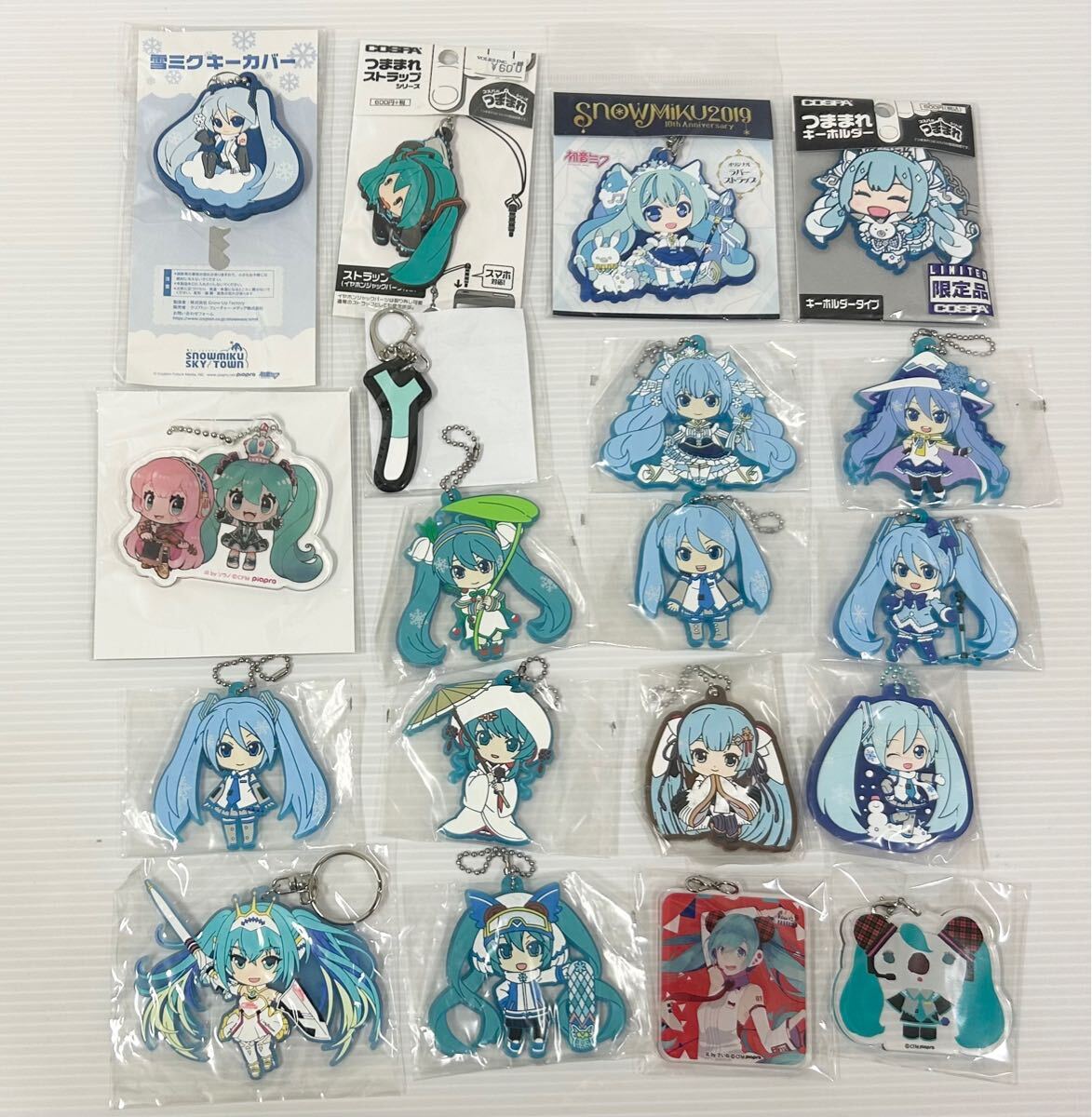 Hatsune Miku снег Miku ...... плюс Raver эмблема Pal коала Secret акрил очарование рейсинг Miku 2015.... комплект   Hatsune Miku снег Miku ...... плюс Raver эмблема Pal коала Secret акрил очарование рейсинг Miku 2015.... комплект
