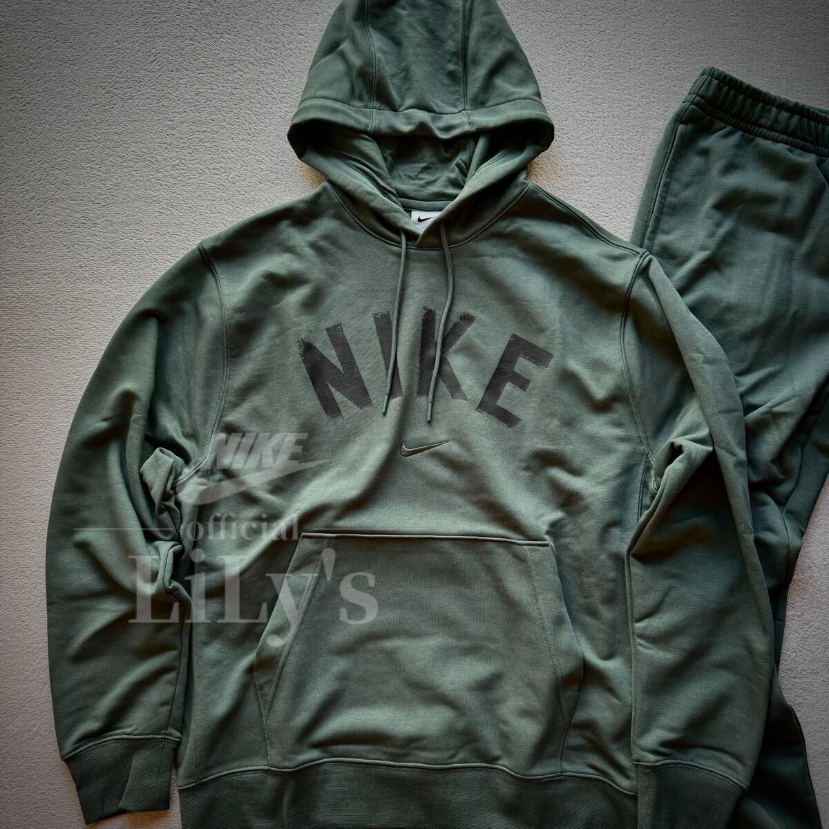 新品未使用 NIKE上下セットアップ Lサイズ 緑 グリーン ス 新品未使用 NIKE上下セットアップ Lサイズ 緑 グリーン ス