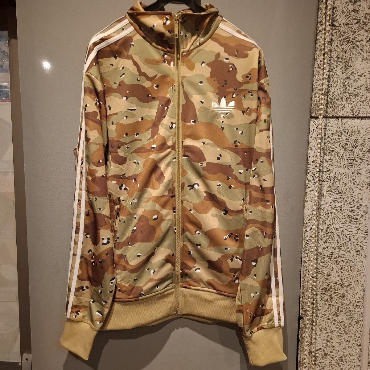 アディダス　ファイヤーバード　迷彩　カモフラ ジャージ2XL 貴重サイズ　試着のみほぼ未使用品　 originals
