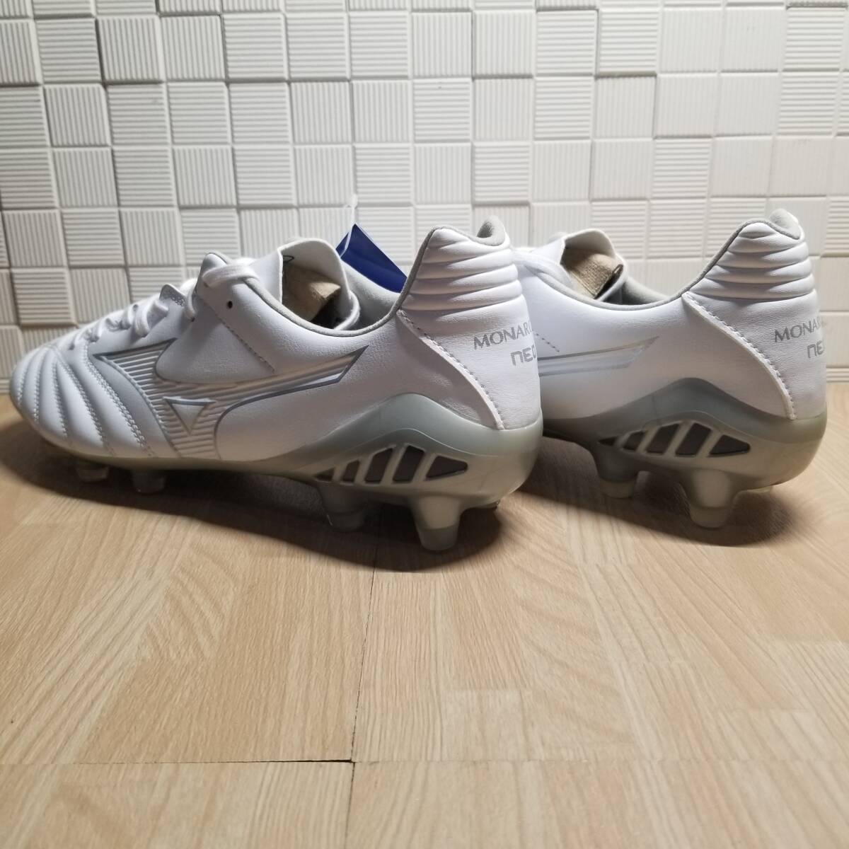 送料無料・新品未使用！！ミズノ MIZUNO サッカーシューズ スパイク / モナルシーダ NEO Ⅱ PRO / 白 定価14300円 25.0ｃｍ