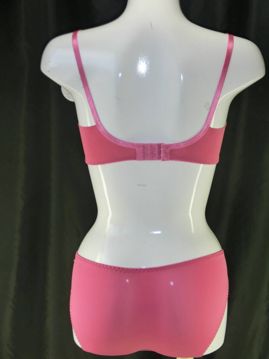 ☆【C70 M】ピンク ブラジャー・ショーツセット《19》_画像3