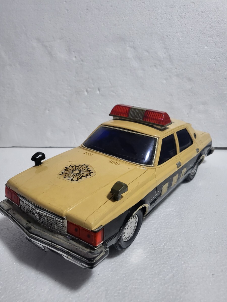 昭和当時物 1980年 アルプス電動玩具 TOYOTA CROWN MS110 型 パトカー TOYOTA CROWN PATROL CAR ジャンク品 動作しません。MADE IN JAPAN