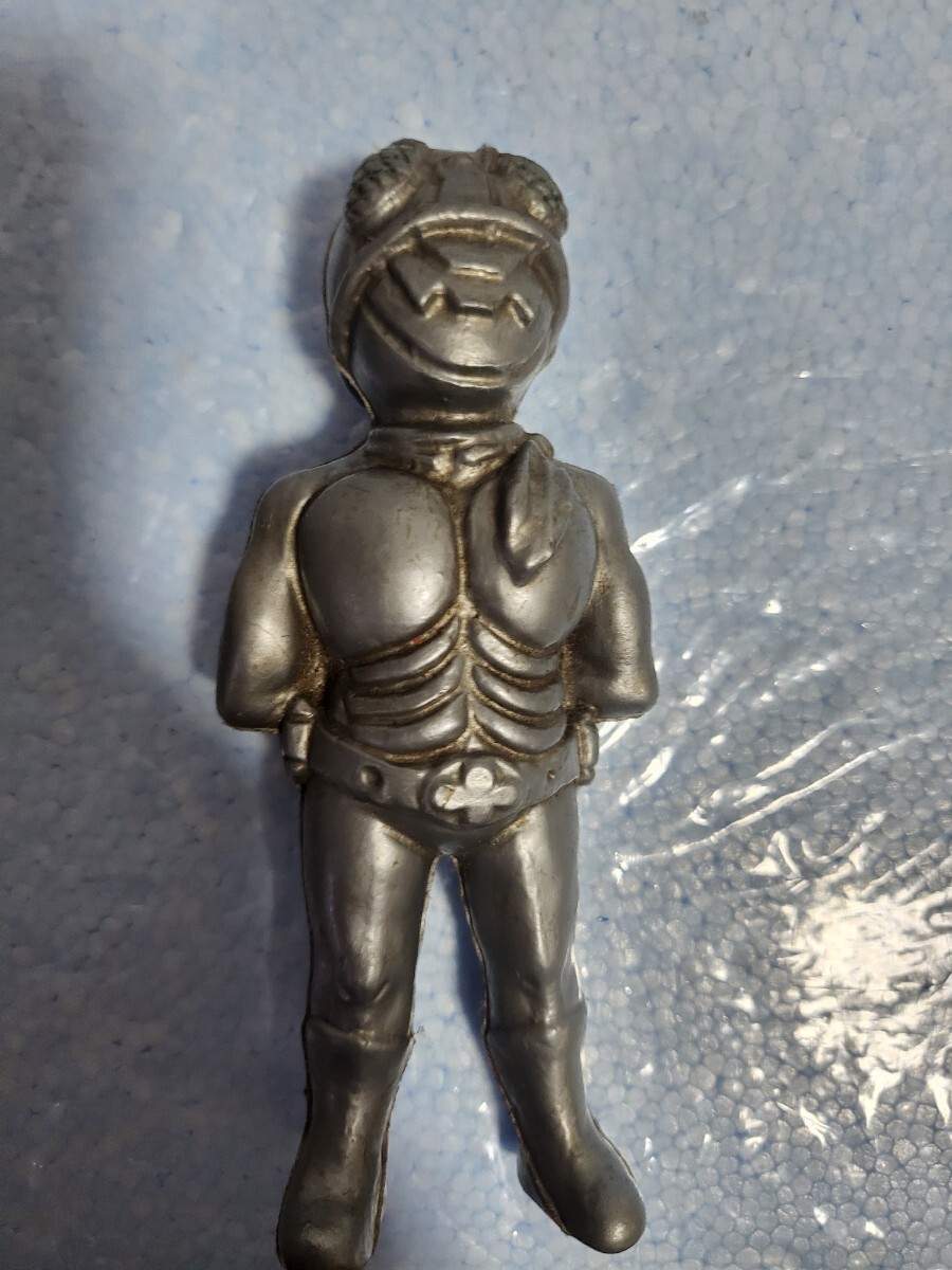 昭和当時物 レトロ玩具 仮面ライダー 旧1号 パチ 無版権 超希少ポリ人形 フィギュア　KAMENRIDER FIRST 駄菓子玩具