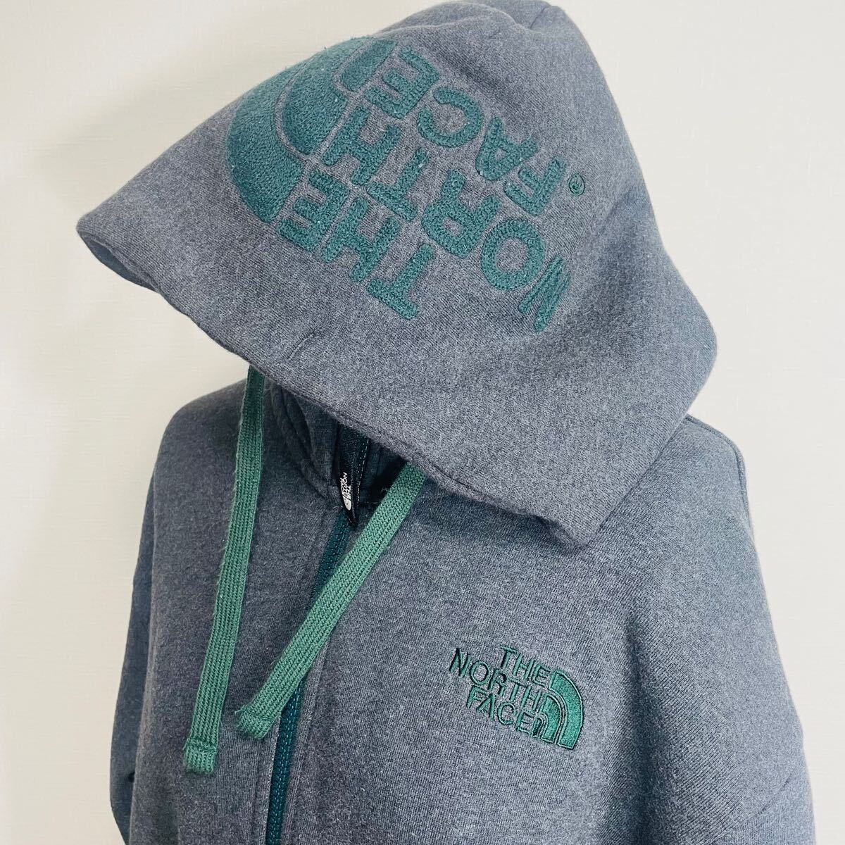 THE NORTH FACE ジップパーカー◎デカロゴ グレー×深緑 グリーン