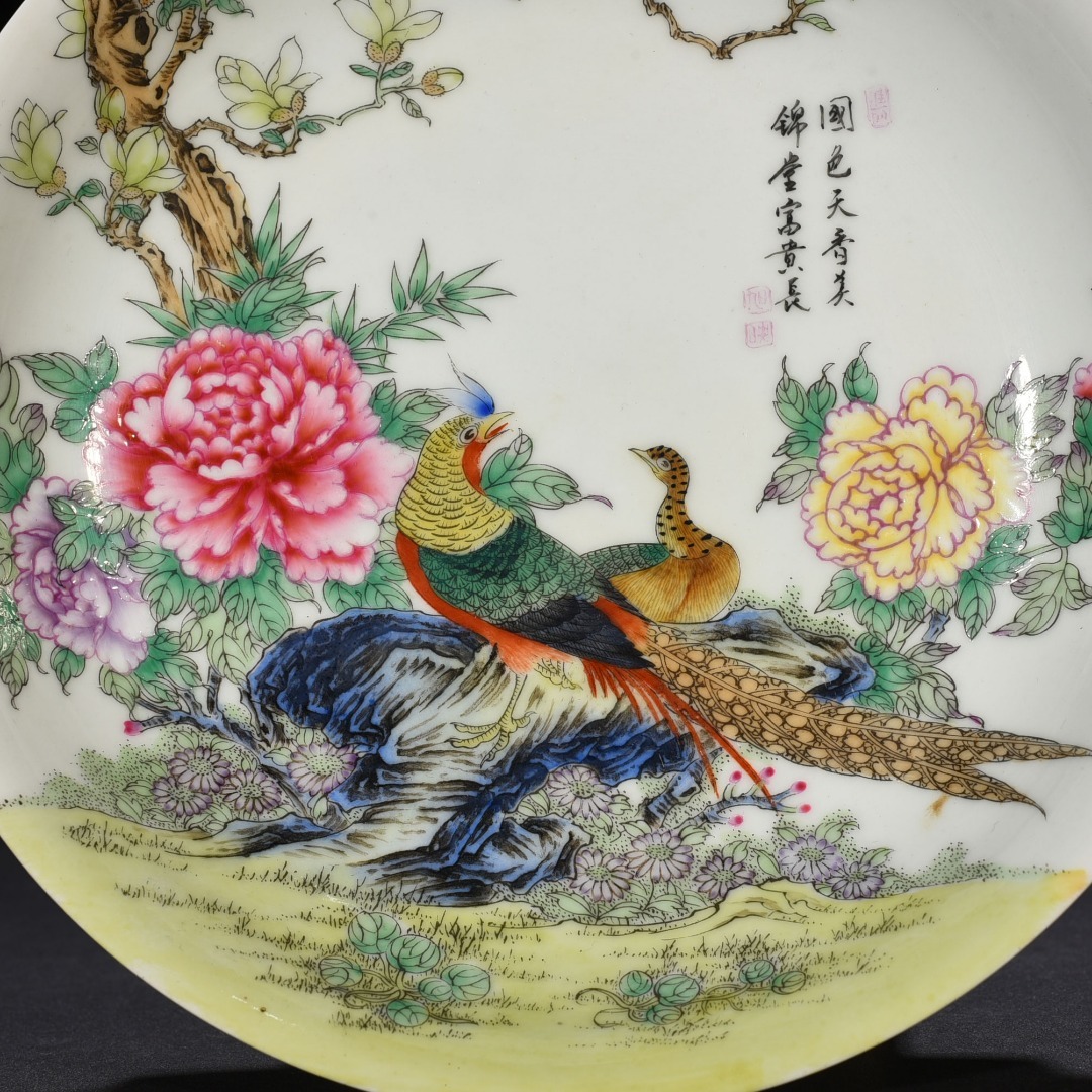 * old house warehouse .* old fine art China old . large Kiyoshi . regular year made . flour ... flower .. flowers and birds . record ornament . case old . thing antique era thing A33