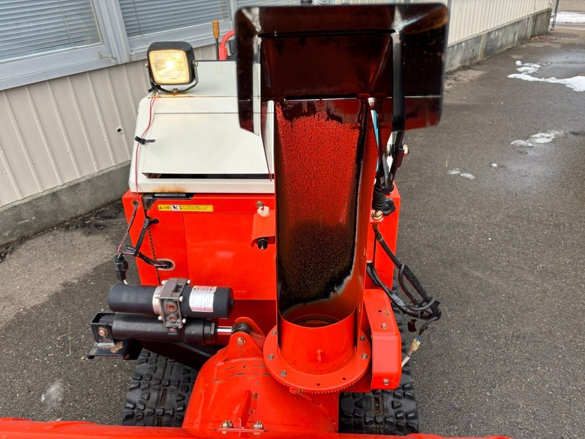 新潟県上越市発】 除雪機 13馬力 クボタ/KSR13SE/店頭引取大歓迎 新潟県上越市発】 除雪機 13馬力 クボタ/KSR13SE/店頭引取大歓迎