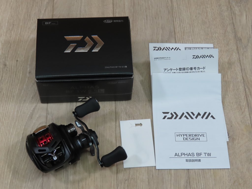セール 一番安い ☆未使用・ダイワ 8.5L・左巻・NEWモデル・KTF開発協力 TW BF アルファス 25 ダイワ