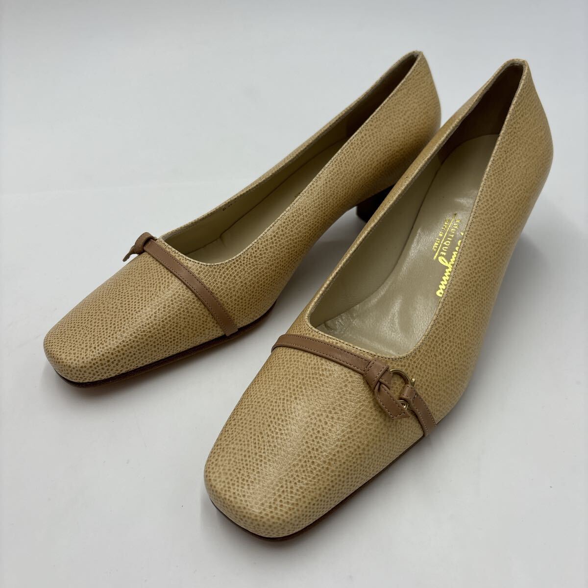 モデルサイズ☆新品未使用❤箱付き【フェラガモ】リザード型押し ヴァラ パンプス 未使用 箱付 高級婦人靴 Salvatore Ferragamo サルヴァトーレ