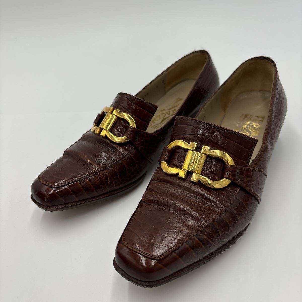 ＊ 美品 箱付き 伊制 '高級(jí)婦人靴' Salvatore Ferragamo サルヴァトーレフェラガモ 本革 クロコ型押し ガンチーニ ローファー 革靴 6D 23cm
