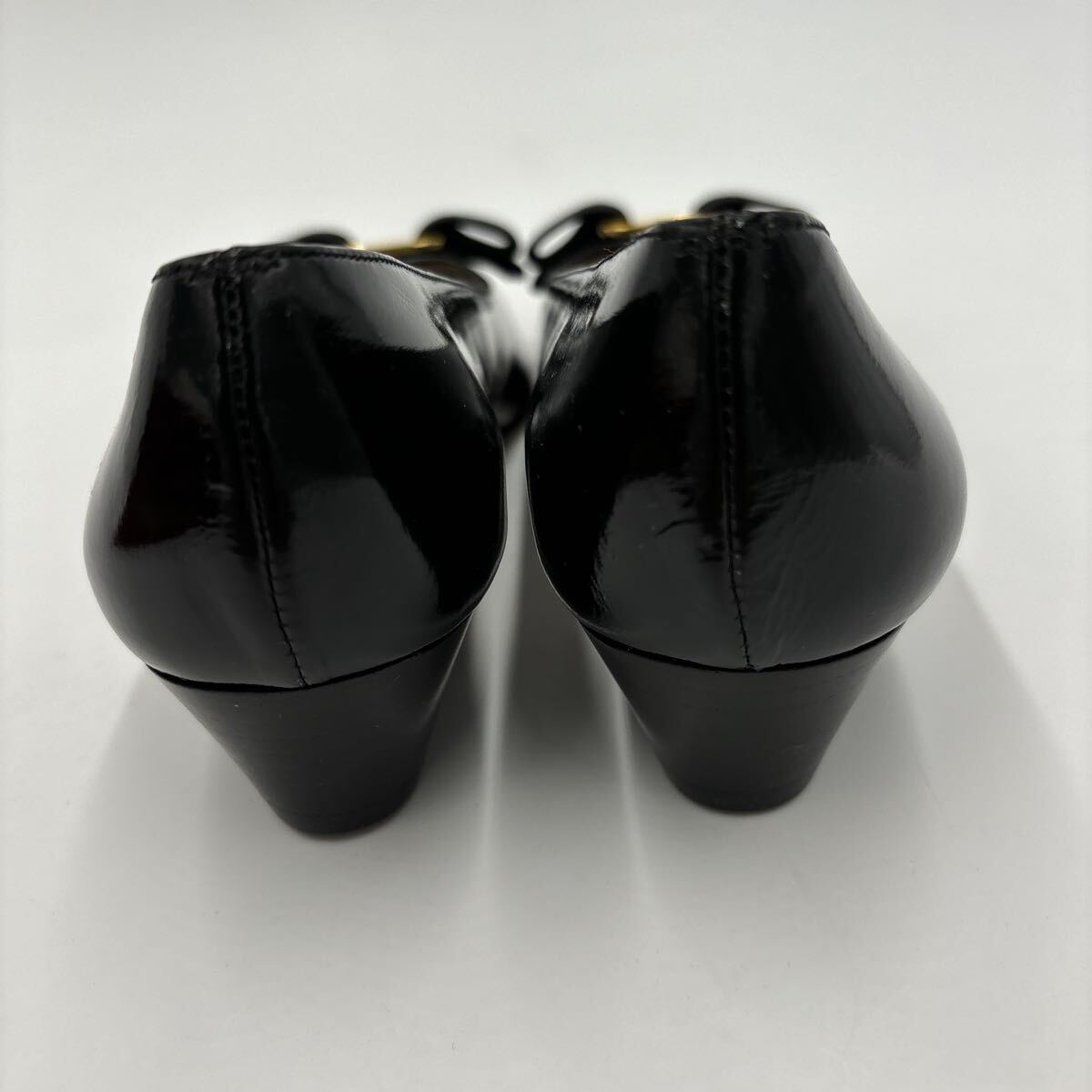 ＊ 未使用 付屬品完備 '高級婦人靴' Salvatore Ferragamo サルヴァトーレフェラガモ 本革 ヴァラリボン ヒール / パンプス 4B 21cm
