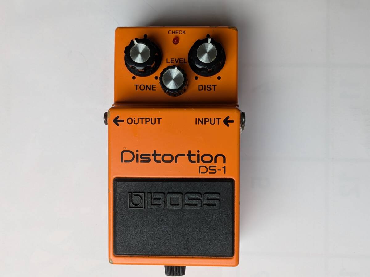 BOSS DS-1 (箱・説明書付き) Yahoo!オークション - BOSS DS-1 元箱・取扱説明書付属