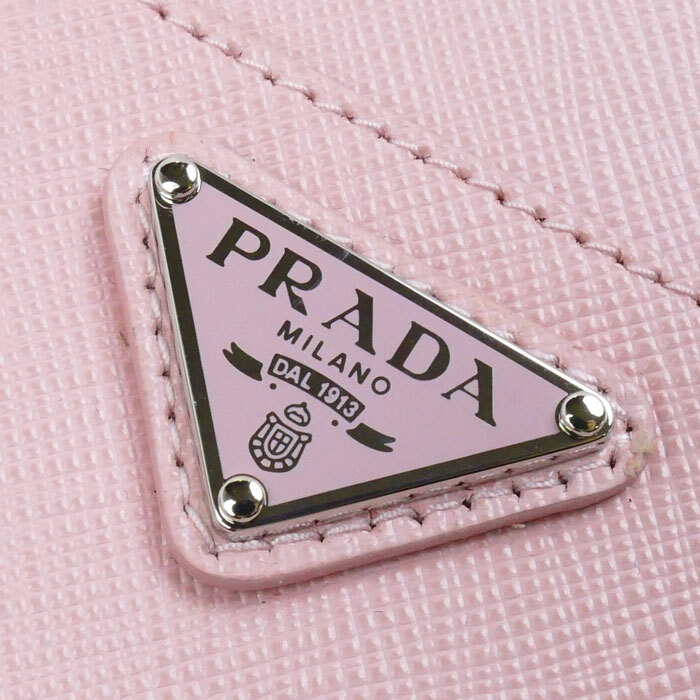 PRADA プラダ サフィアーノ レザー 15 Pro Max iPhoneケース PRADA プラダ サフィアーノ レザー 15 Pro Max iPhoneケース