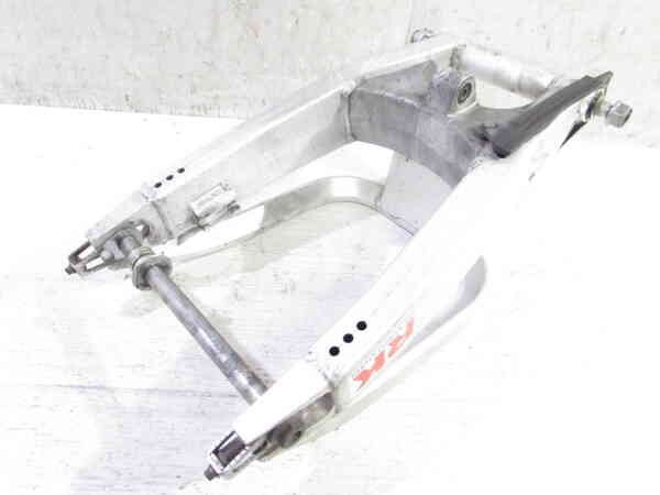 ZEXT CBR900RR SC33 流用にも人気 純正 アルミスイングアームSET 曲りなし 検※ CBR929RR CBR954RR CBR1000RR SP CBR1100XX 145J03