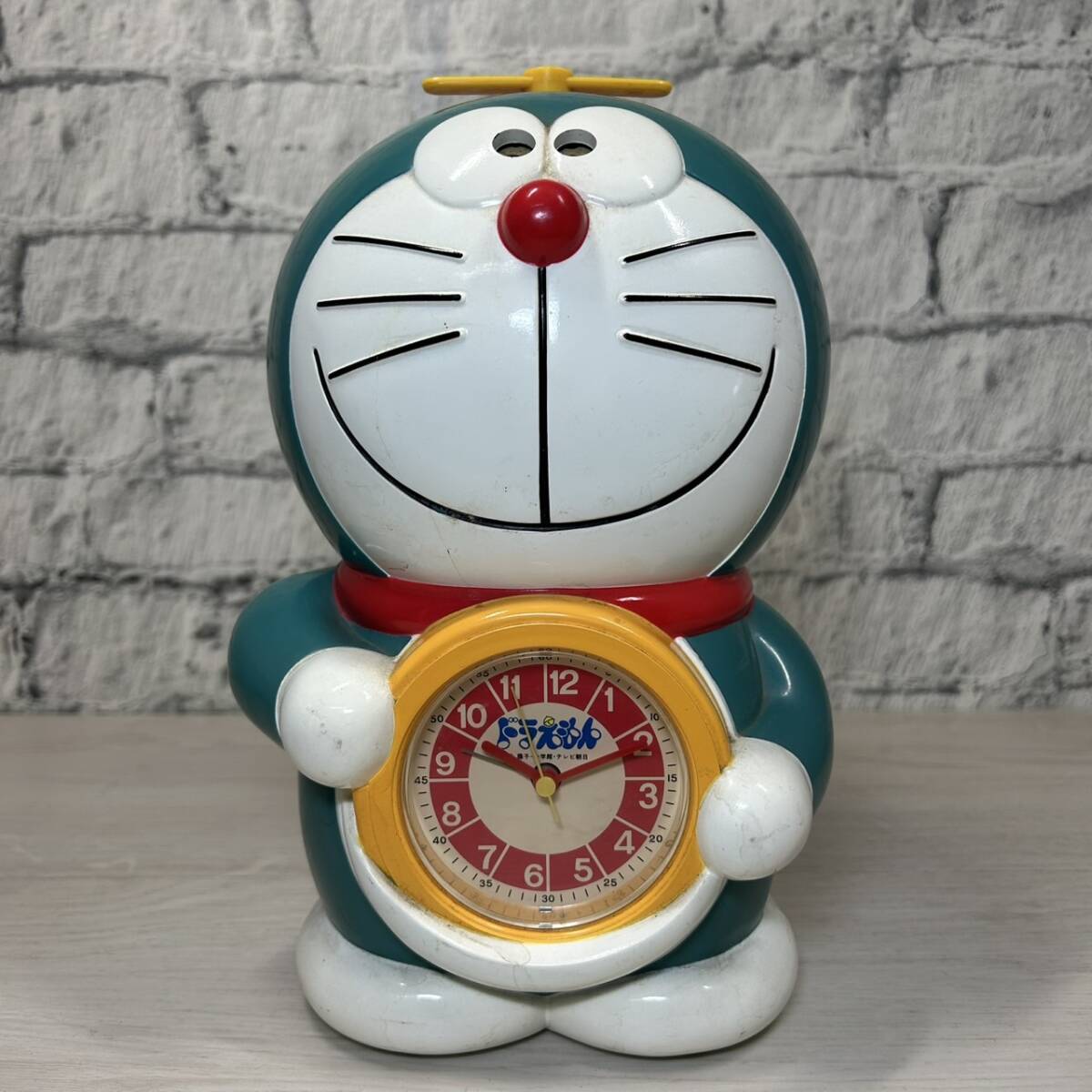 YH-0908】中古現状品 ドラえもん おしゃべり 目覚まし時計
