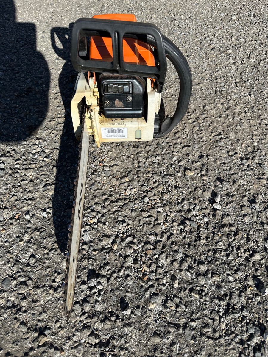 1000 〜 ☆エンジン始動☆作動中☆Stihl エンジンチェーンソー 1000 〜 ☆エンジン始動☆作動中☆Stihl エンジンチェーンソー
