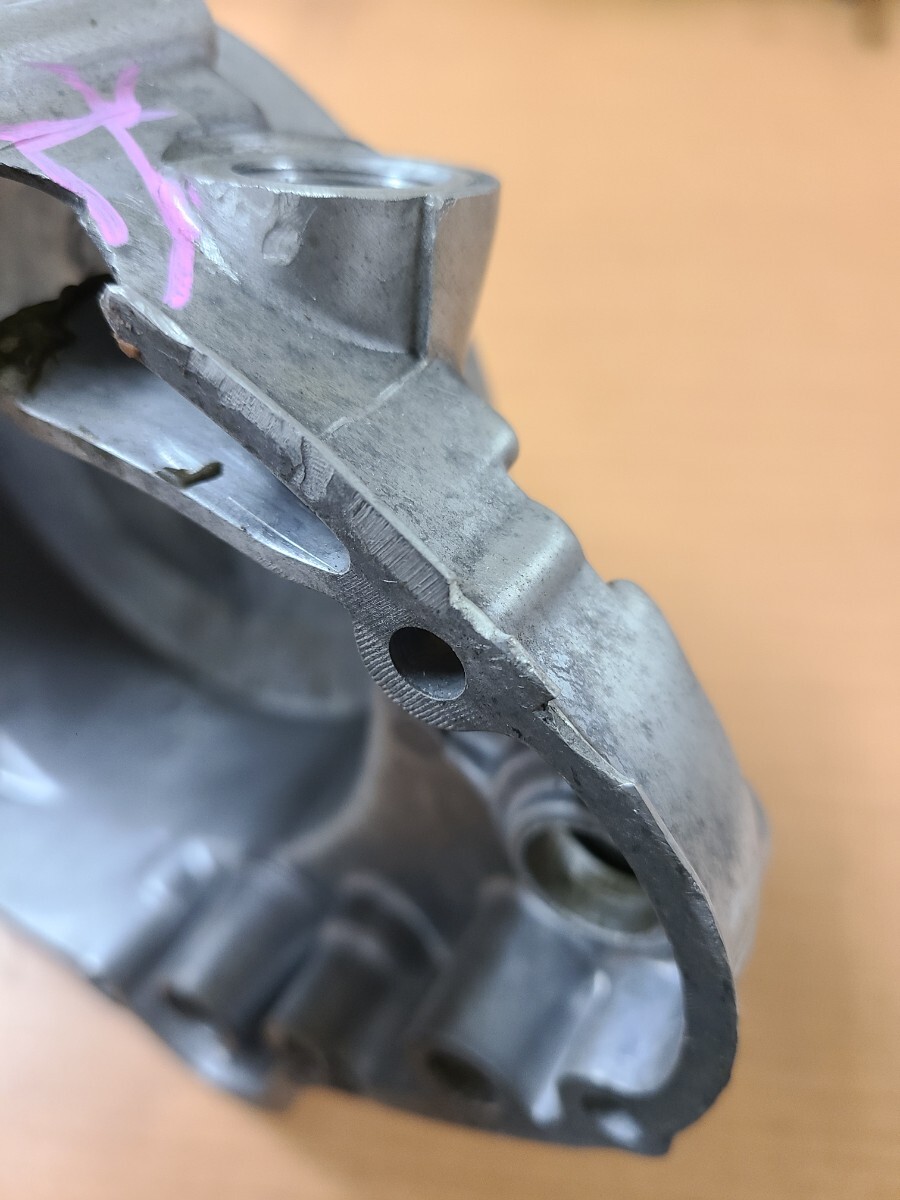 ジャンク品 500SS 純正クラッチカバー カワサキ H1 エンジンカバー クラック ヒビ 欠け_画像8