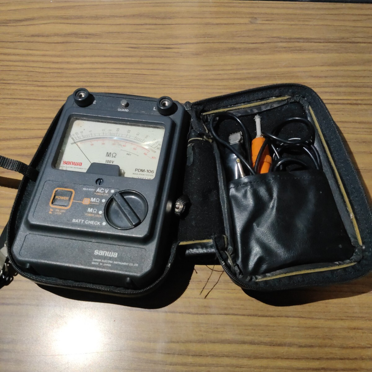 送料無料(2038)sanwa (三和電気計器) サンワ 絶縁抵抗計 PDM-106 送料無料(2038)sanwa (三和電気計器) サンワ 絶縁抵抗計 PDM-106