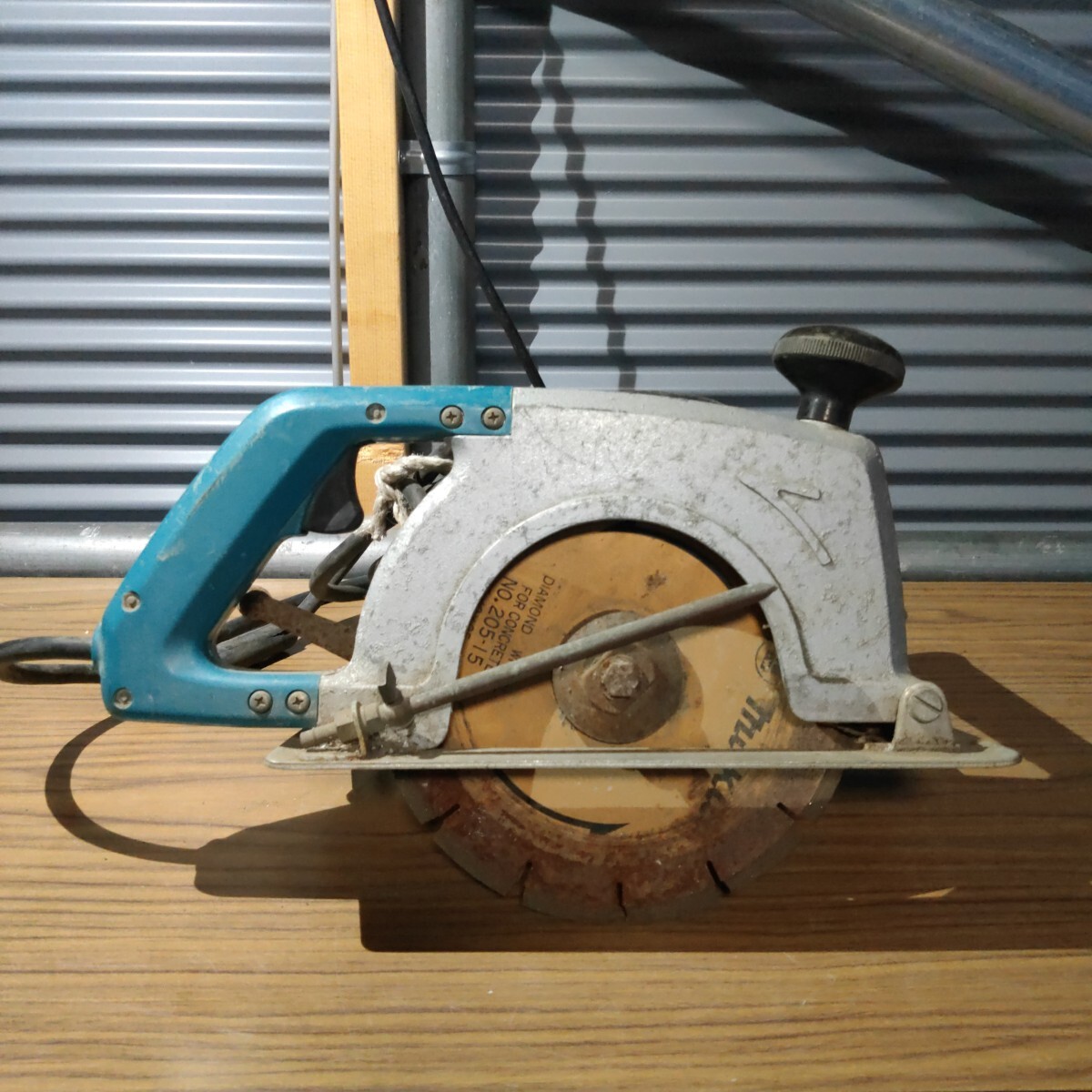 送料無料(2143)マキタ　 makita　 4108R　8型　カッタ　コンクリートカッタ