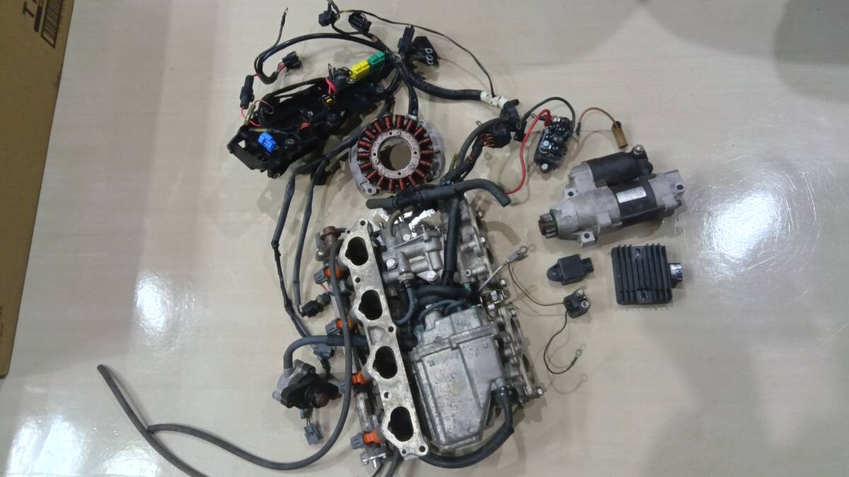 Yahoo!オークション - 中古 ヤマハ4ST船外機 F115A 電装品 Yahoo!オークション - 中古 ヤマハ4ST船外機 F115A 電装品