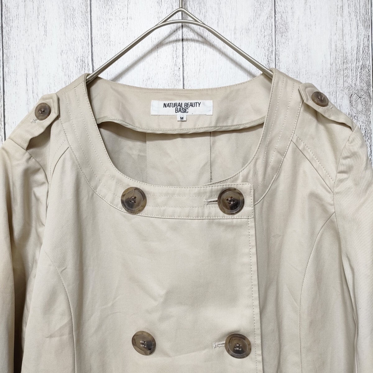 ナチュラルビューティベーシック　(M)　袖ベルト付き ジャケット