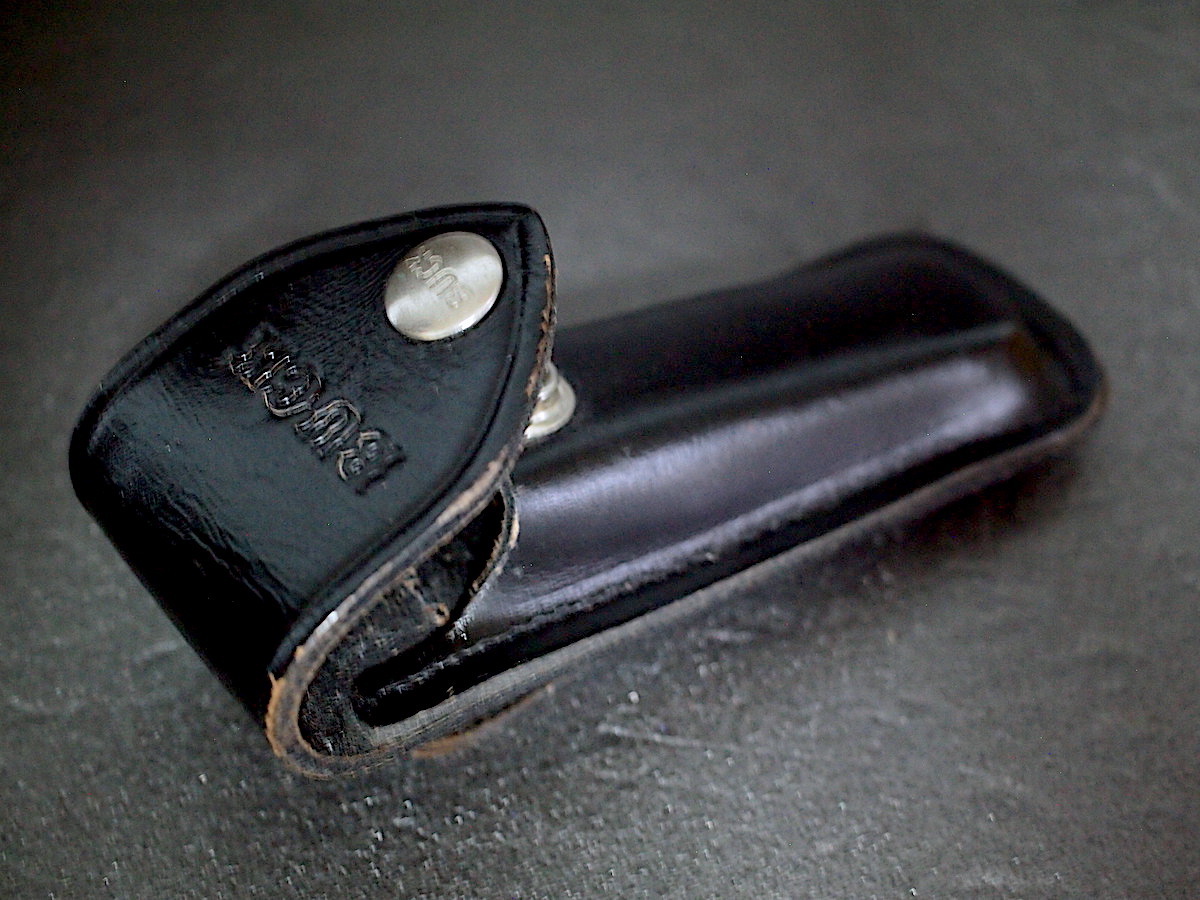 激レア 1969年製 BUCK 110用 ハイポイント刻印シース カシメ金具 激レア 1969年製 BUCK 110用 ハイポイント刻印シース カシメ金具