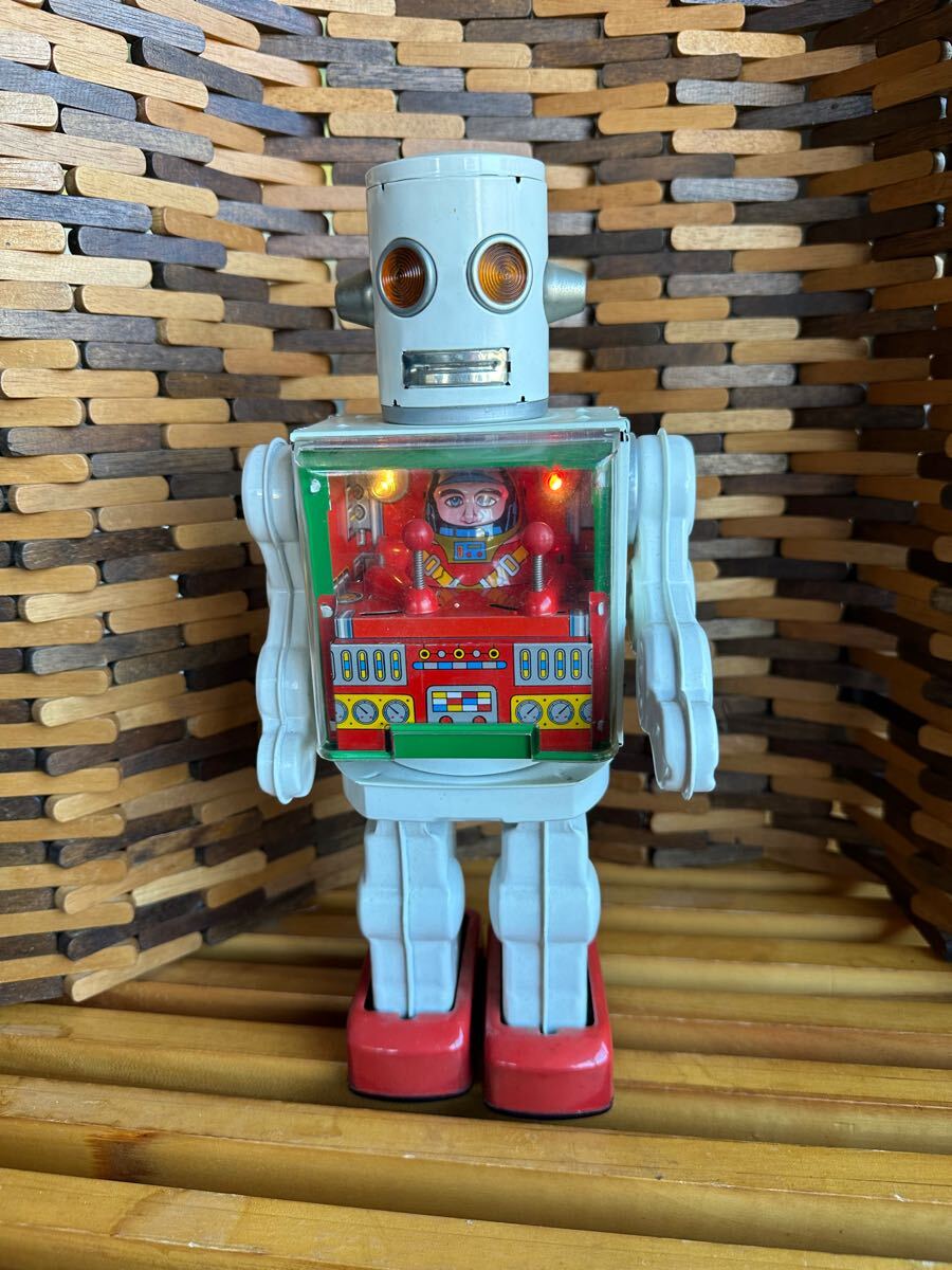 メタルハウス社製 胸部にテレビが付いたブリキロボット | ブリキ