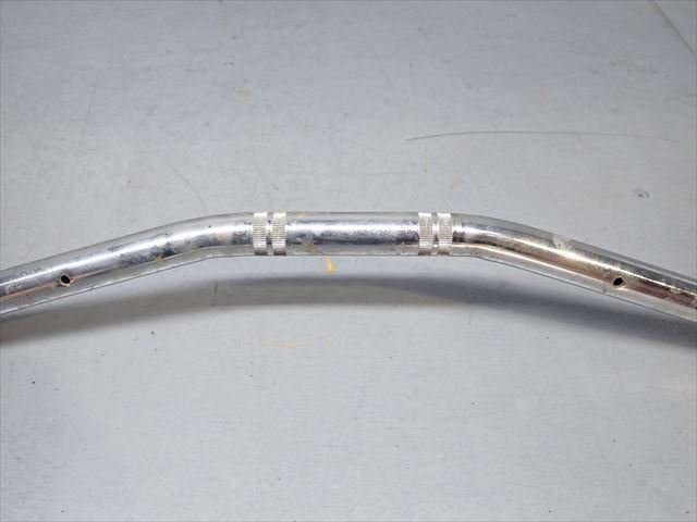 τ241210-67 車種不明 ハンドル バーハン 曲り有 傷有 長さ約62センチ 径φ22.2_画像7