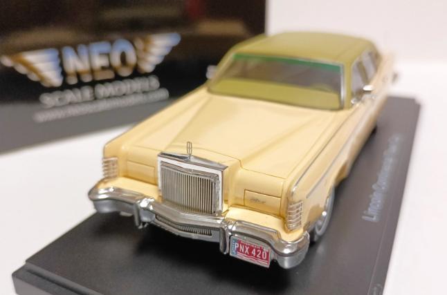 NEO 1/43 リンカーン Lincoln Town Car 1978 B