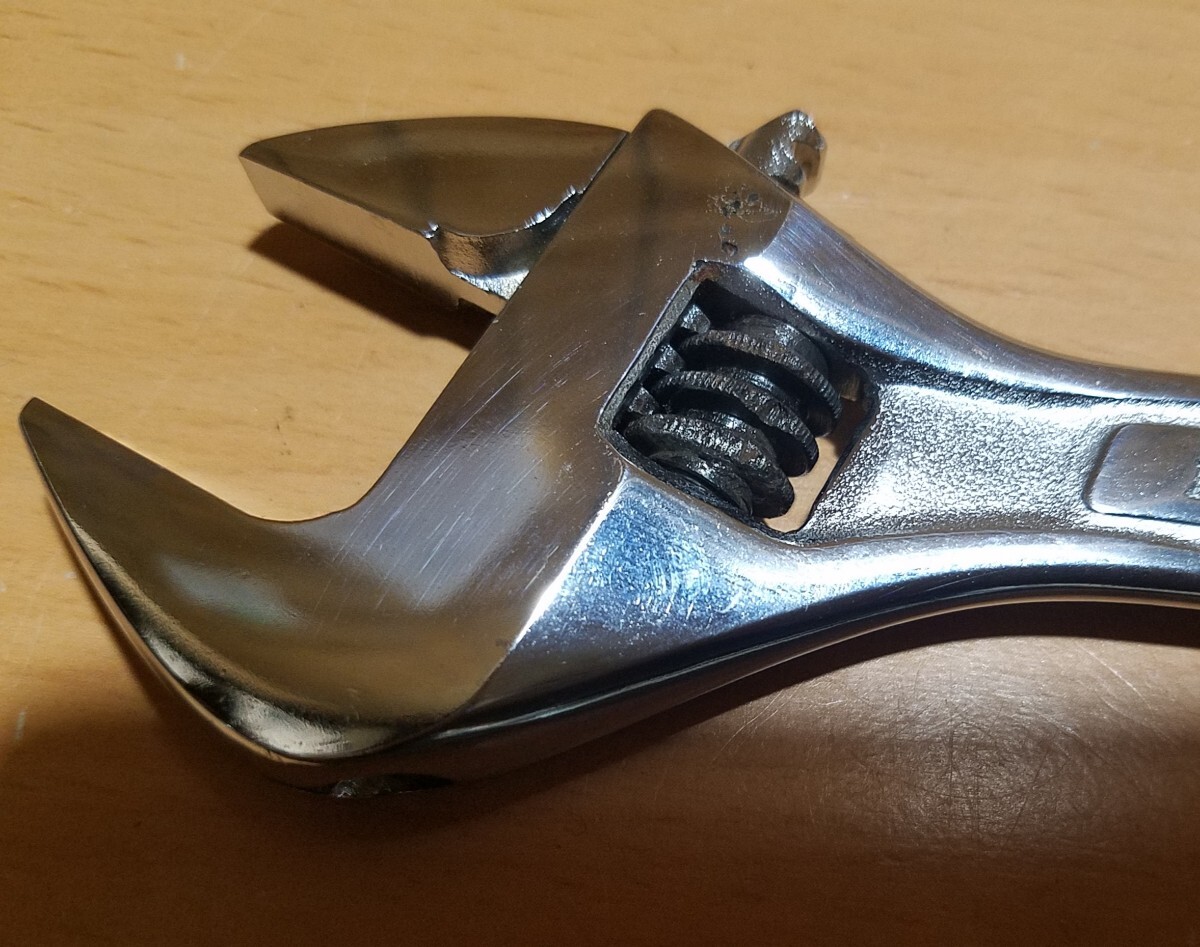152-2 KTC MIRROR TOOL 200mm モンキーレンチ 未使用品 一部難 152-2 KTC MIRROR TOOL 200mm モンキーレンチ 未使用品 一部難