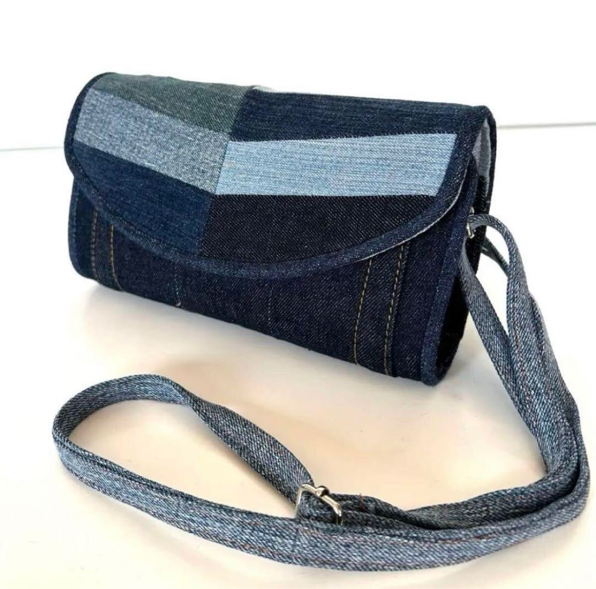 ★送料無料★新品　デニムリメイクバッグ　ハンドメイド　 ショルダーバッグ　 ポシェット　2wayバッグ　③