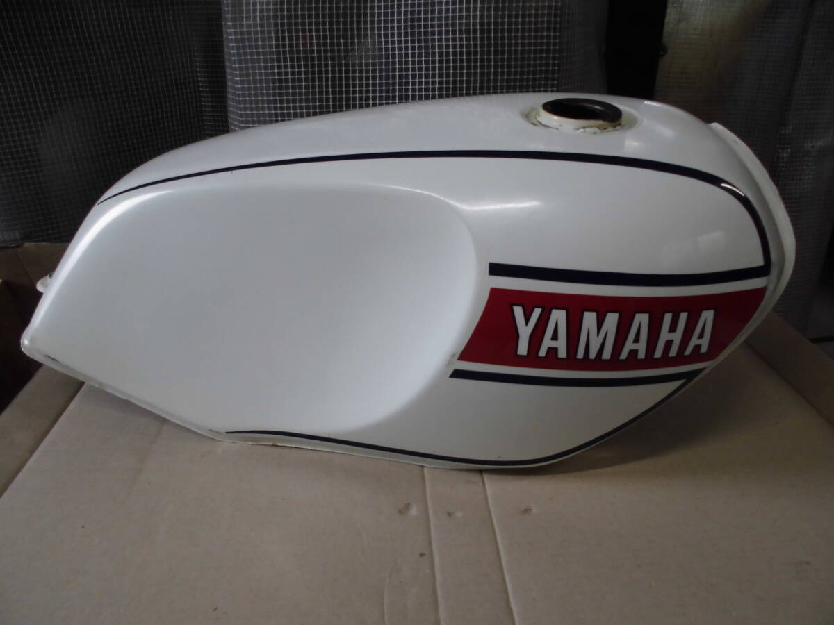 平*す様 rz 250 4l3 rz350 4uo ガソリンタンク フューエルタ Yahoo!オークション - RZ250(4L3)/RZ350(4U0) 純正フューエル