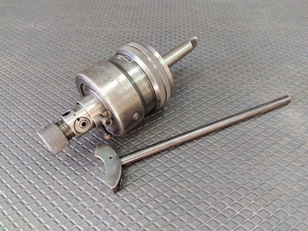 KATO カトウ工機 逆転装置・安全クラッチ内蔵 M4~8タッパー KATO カトウ工機 逆転装置・安全クラッチ内蔵 M4~8タッパー