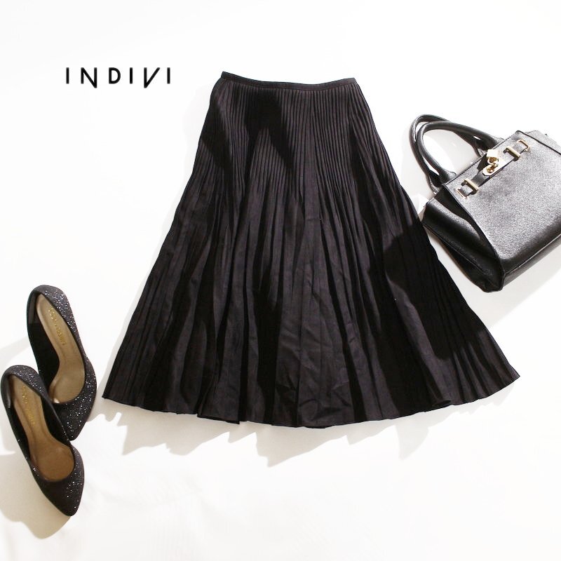 美品 インディヴィ INDIVI 株) ワールド 秋 冬 合物 スエードタッチ プリーツスカート レザースカート 7號(hào) 36 ブラック 黒 フレア