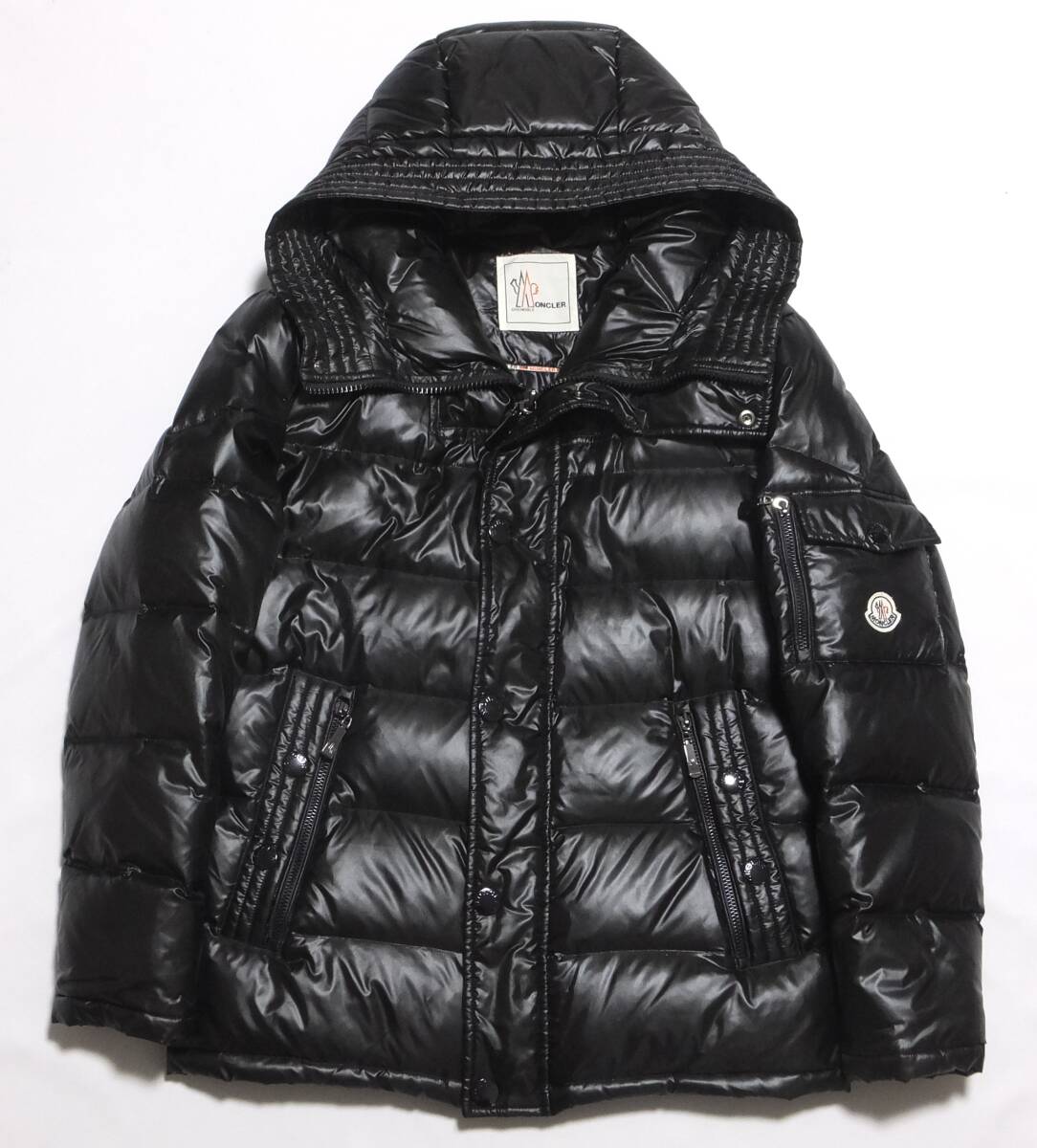 MONCLER モンクレール RN116347 フード付き ダウンジャケット 黒 MONCLER モンクレール RN116347 フード付き ダウンジャケット 黒