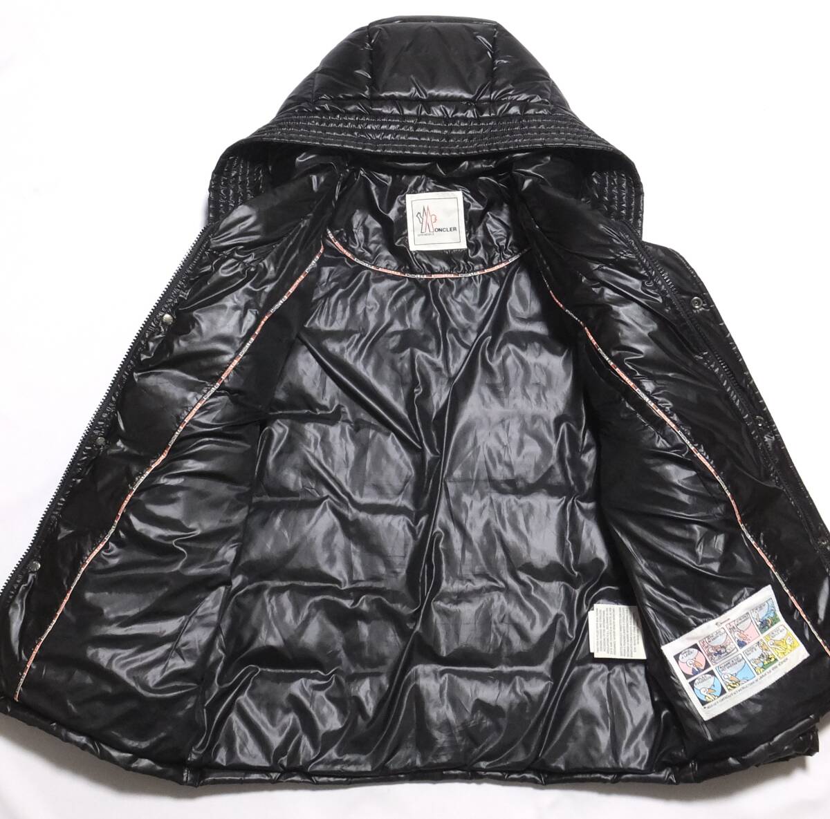 MONCLER モンクレール RN116347 フード付き ダウンジャケット 黒 MONCLER モンクレール RN116347 フード付き ダウンジャケット 黒
