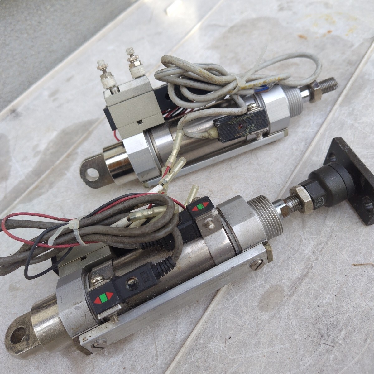 CDV M5C 32−50−12G−B54 SMC CYLINDER バルブ付エアシリンダ複 CDV M5C 32−50−12G−B54 SMC CYLINDER バルブ付エアシリンダ複