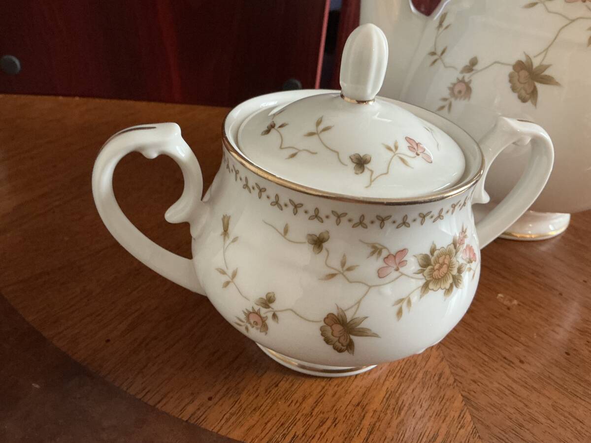 ノリタケ コーヒーポット&シュガーポット 未使用品 保管品 ノリタケ コーヒーポット&シュガーポット 未使用品 保管品
