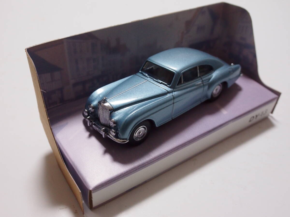 The DINKY collection/MATCHBOX DY-13 1955 BENTLEY R CONTINENTAL