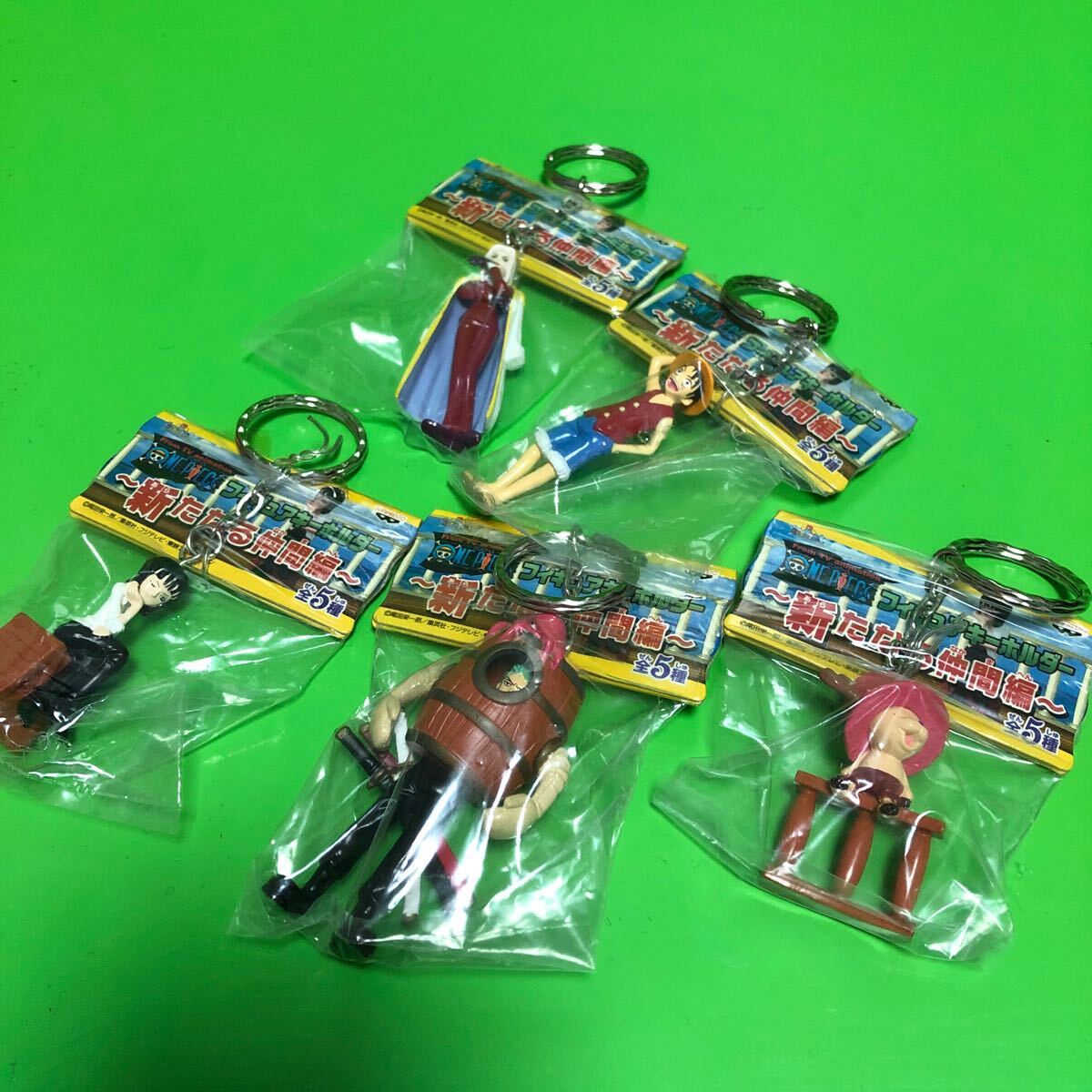 バンプレスト ワンピース フィギュア キーホルダー 新たなる仲間編 全5種セット ■ ルフィ ゾロ ロビン他【ゆうパケットポスト230円】