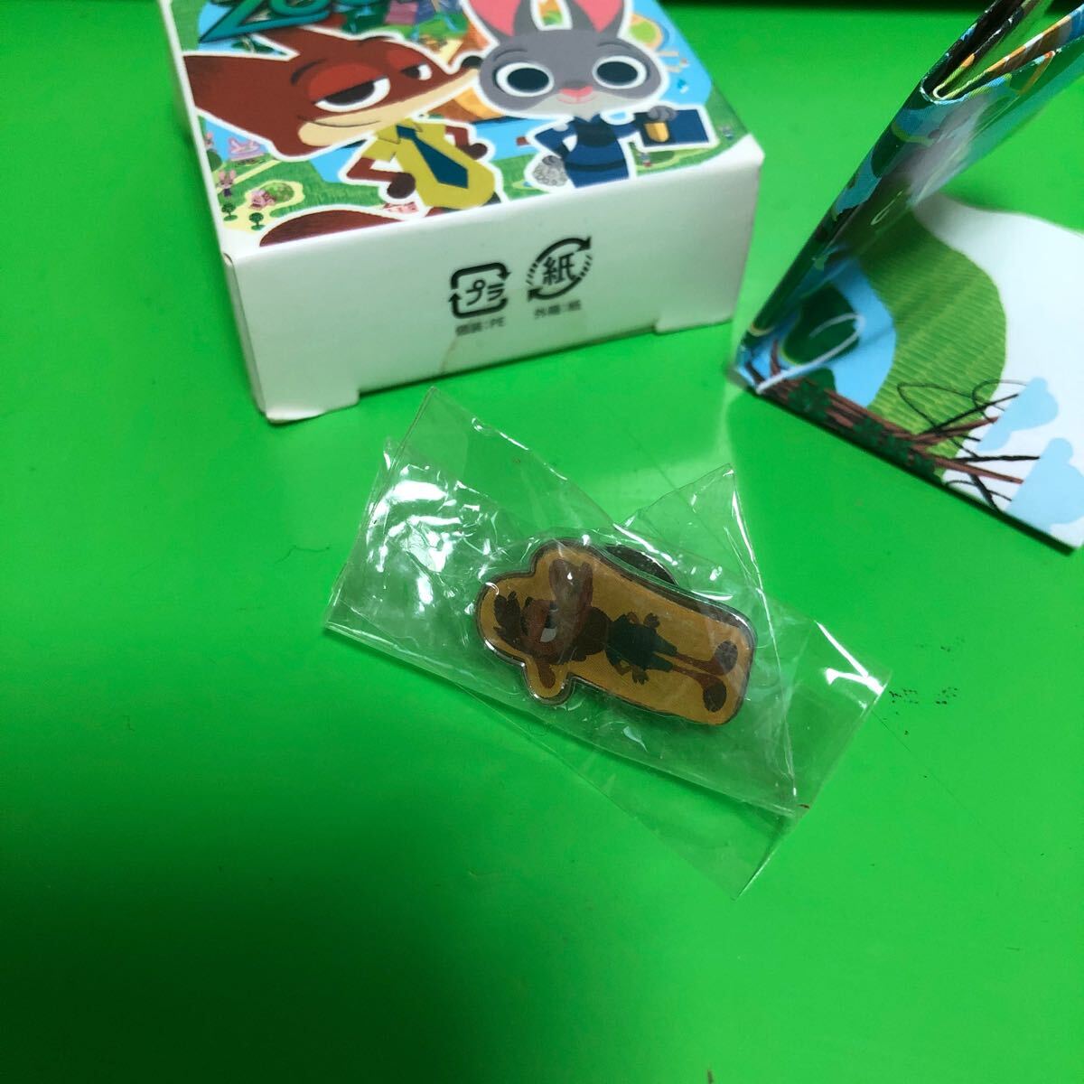 ディズニーストア ズートピア ピンバッジ ピンズ【新定形外郵便送料140円】キーホルダー_画像2