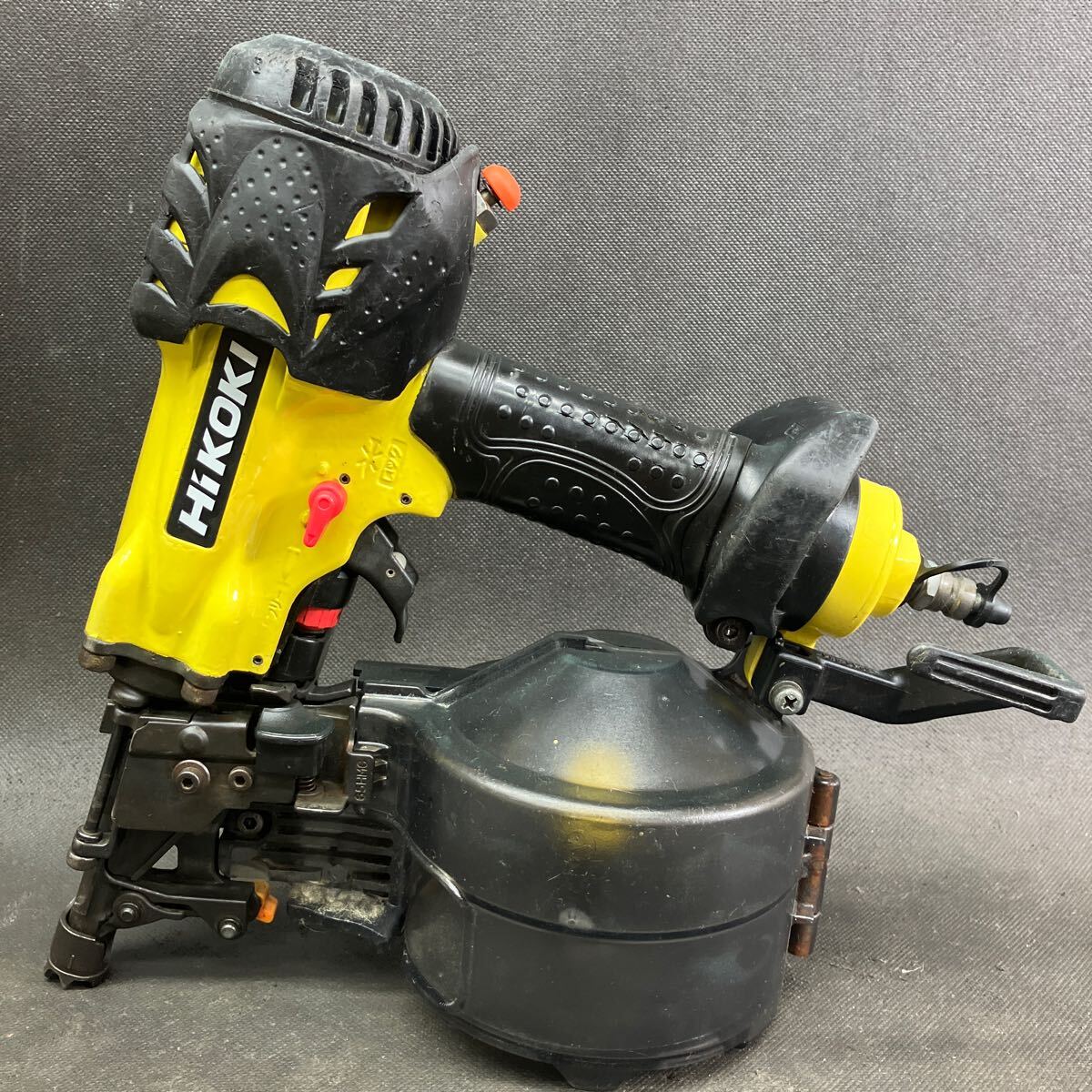 メンテナンス・動作確認済】 HIOKI 高圧ロール釘打機 NV65HMC メンテナンス・動作確認済】 HIOKI 高圧ロール釘打機 NV65HMC