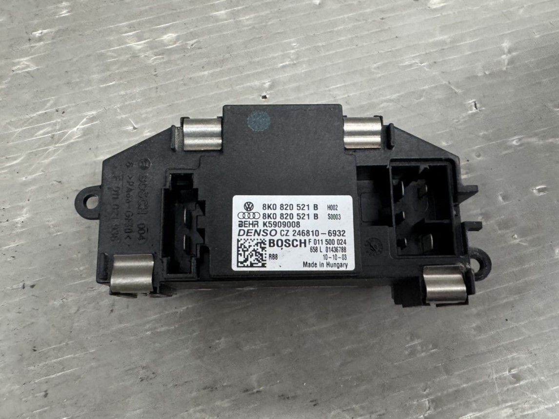アウディ A4 アバント 2.0 TFSI クワトロ (8KCDNF) デンソー ブロアファンモーター ヒーターモーター レジスター CZ 246810-6932 p050821