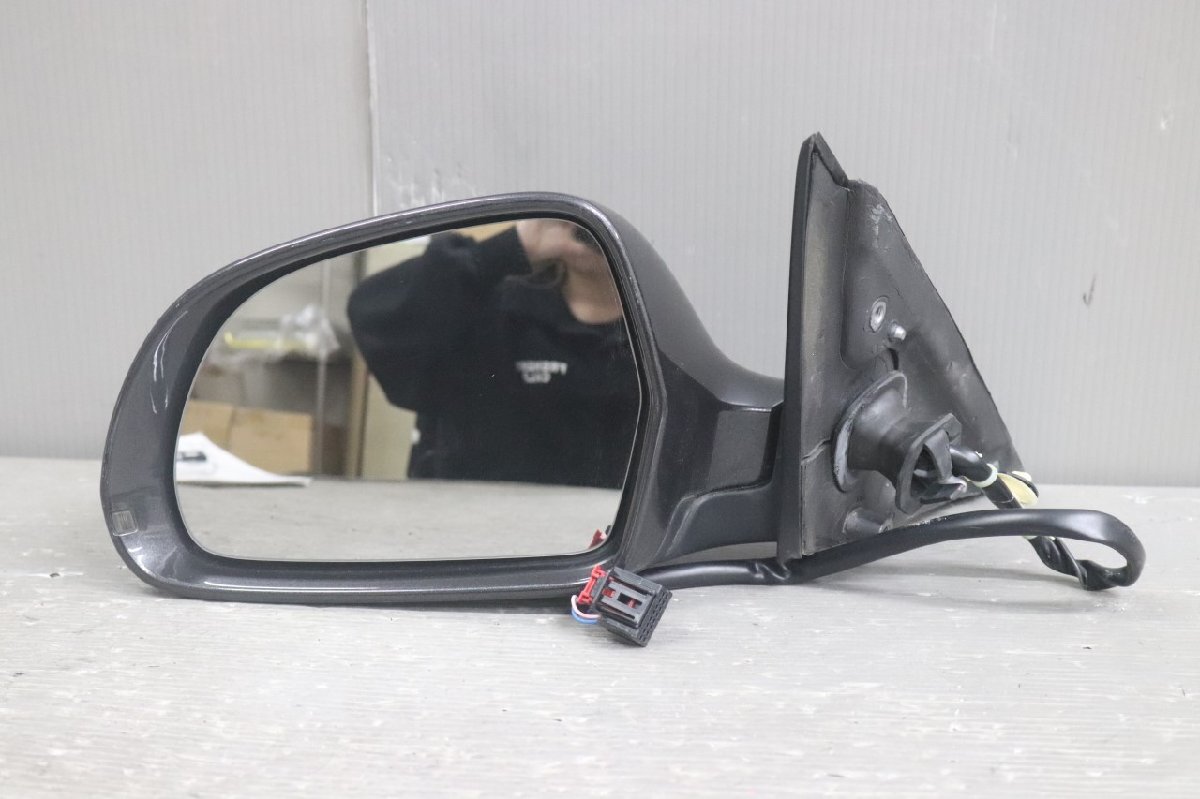 アウディ A4 アバント 1.8T (8KCDH 8K) 純正 左 ドアミラー 電格 10P 10ピン ウィンカー ヒーター付 黒系 左 ミラー サイドミラー p051194
