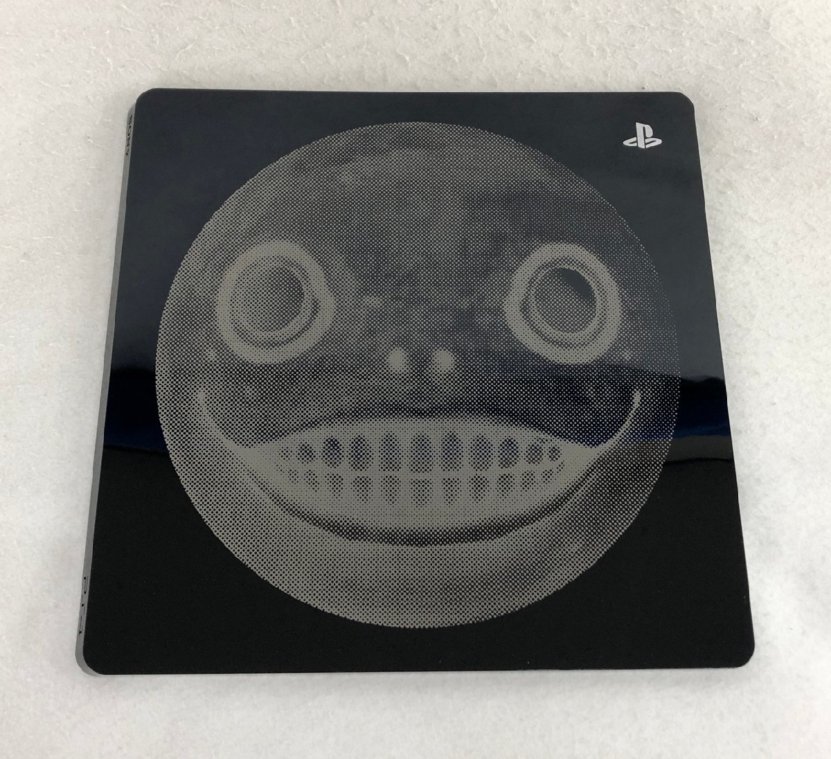 PS4 トップカバー エミール ニーアオートマタ 記念モデル】PS4に「 NieR:Automata Emil Edition 」とのコラボ