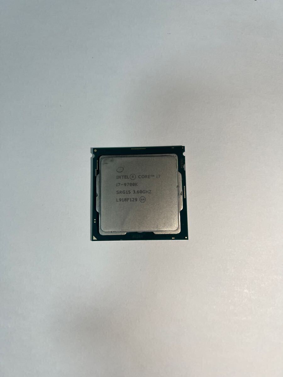 CPU Core i7-9700K 3.6GHz 動作確認済み