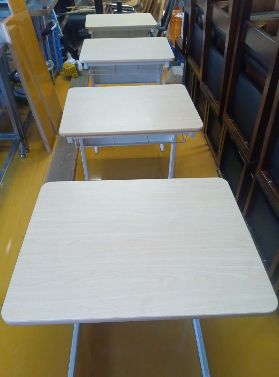※まとめて/スクールデスク/学習机/学習塾 小学校 中学校/教室/習い事/フック付き/白/シンプル/テーブル/作業台/1人用椅子無し 引取限定