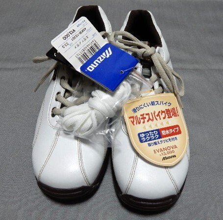 優待特典一覧 未使用品 『Mizuno』EVANOVAゴルフシューズ PARACHUTE TABマルチスパイク 23.5cm 23.5cm